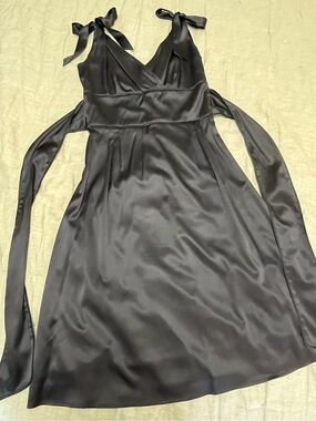 Silk Dress with Tie-Shoulders - Gorgeous